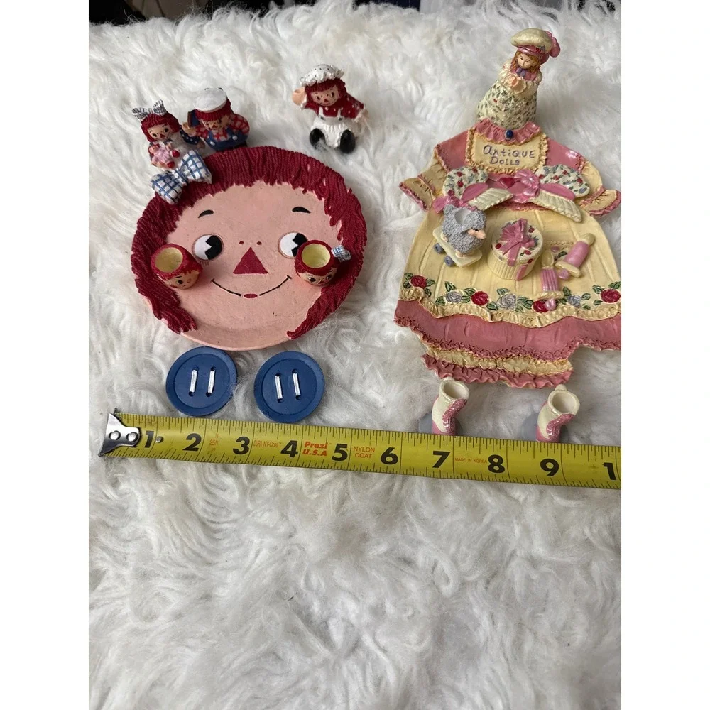 Raggedy Ann and Andy Antique Dolls Resin Wall Decor Plaque Set of 2 Red Pink